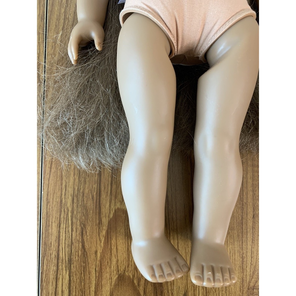 American Girl Doll Kanani Green Eyes Long Brown Wavy Hair 2011 GOTY - Picture 7 of 16